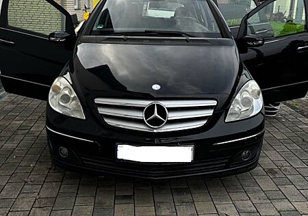 Mercedes-Benz B 170 - Klima / Anhängerkupplung/ Tüv
