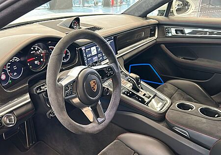 Porsche Panamera GTS Sport Turismo GTS
