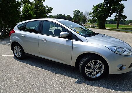 Ford Focus 1.6, 92kW, SYNC Edi., EZ: 2014, TÜV: 05/27