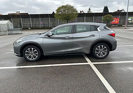 Infiniti Q30 1.5d City Black Edition City Black Edition