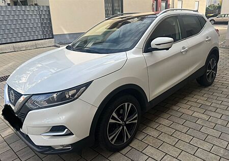 Nissan Qashqai 1.3 DIG-T DCT 159PS N-CONNECTA