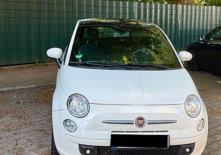 Fiat 500 gebraucht kaufen Fiat 500 TwinAir. Weiß & Schwarz. Sonne. Sound. Stil.