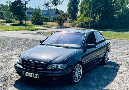 Opel Omega B Facelift 3,0l V6/211PS/150tkm/TÜV