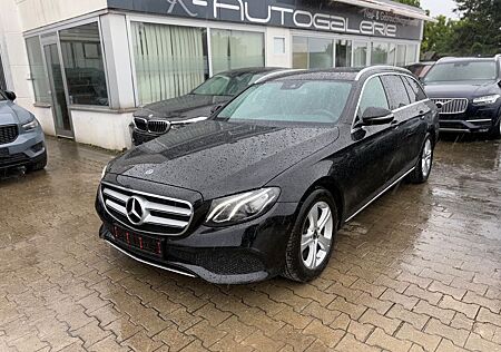Mercedes-Benz E 220 E 220d T-Modell|1.Hand|T-Leder|R-Cam|AHK|Navi|