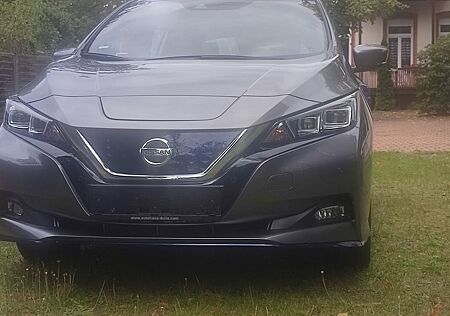 Nissan Leaf 218 PS 62KWH 160 KW e+ TEKNA