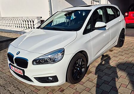 BMW 2er 220 Active Tourer Autom Panoram LED PTS SHZ Navi