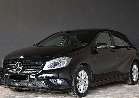 Mercedes-Benz A 200 Style*BI-Xenon*Navi*Leder*Garantie*Pano-SD