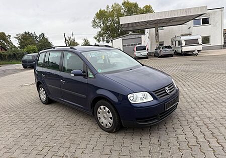VW Touran Volkswagen 1.6 KLIMA TÜV 4/2026