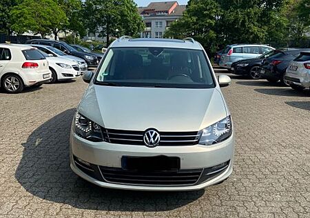 VW Sharan Volkswagen 2.0 TDI DSG 125kW BMotion Tech Highli...