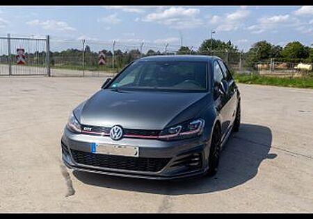 VW Golf Volkswagen 2.0 TSI DSG GTI GTI