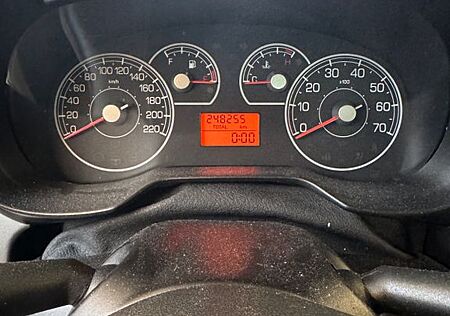 Fiat Grande Punto 1.4 8V Active Active
