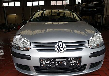 VW Golf Volkswagen V Lim. Trendline