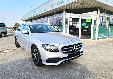 Mercedes-Benz E 220 d*LED*SPURHALTE*AMBIENTE*AVANTGARDE*