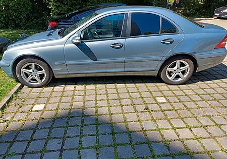 Mercedes-Benz C 180 KOMPRESSOR AVANTGARDE Avantgarde
