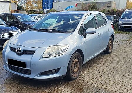 Toyota Auris 2,0 D-4D..Klima..Tempomat..Euro4..