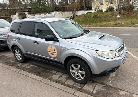 Subaru Forester gebraucht kaufen Subaru Forester 2.0D Active Active