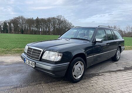 Mercedes-Benz 200 W124 T-Modell, Gepflegter Zustand