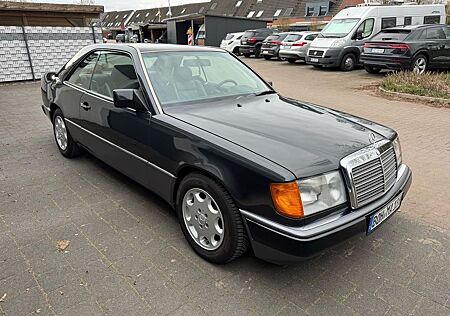 Mercedes-Benz E 230 H-Zulassung Oldtimer