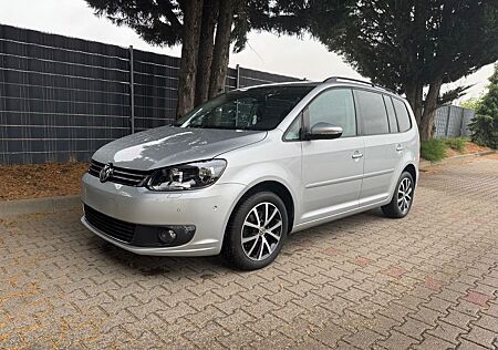 VW Touran Volkswagen 1.6 TDI DSG 7 Sitze TÜV NEU