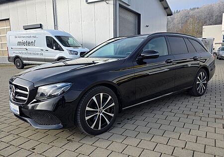 Mercedes-Benz E 400 d 4Matic*Navi*LED*AHK*RFK*ACC*Multikontur*