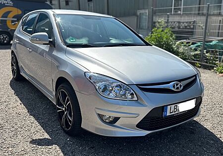 Hyundai i30 1.6 Comfort Automatik - 1.Hand