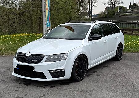 Skoda Octavia 2.0 TDI DSG RS Combi RS