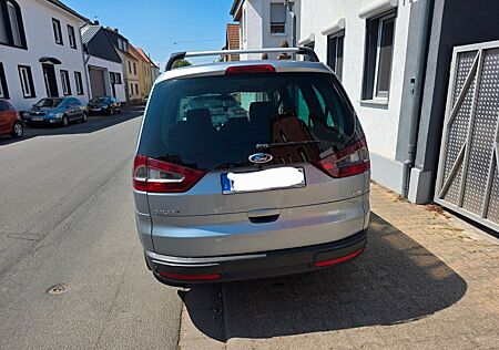 Ford Galaxy 2,0 TDCi 103kW DPF Ghia Ghia