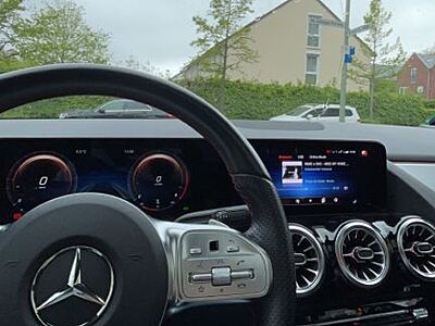 Mercedes-Benz GLA 250 4MATIC AMG Line