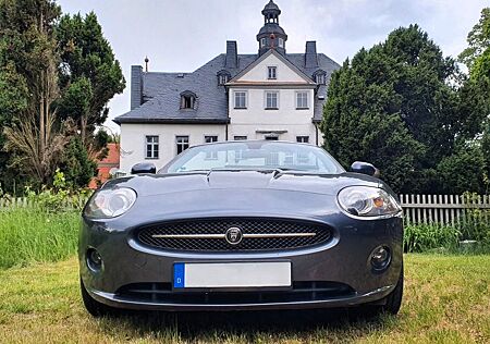 Jaguar XK 4.2L V8 Cabriolet -
