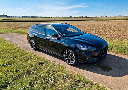 Ford Focus 1,0 EcoBoost 92kW ST-Line Turnier ST-Line