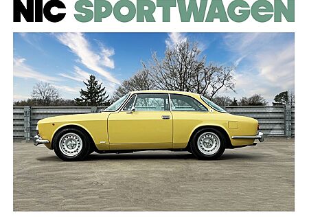 Alfa Romeo GTV 2000 GT Veloce "Giallo Piper" (gelb)
