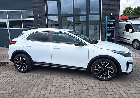 Kia XCeed 1.5 T-GDI DCT Vision Ganzjahresreifen