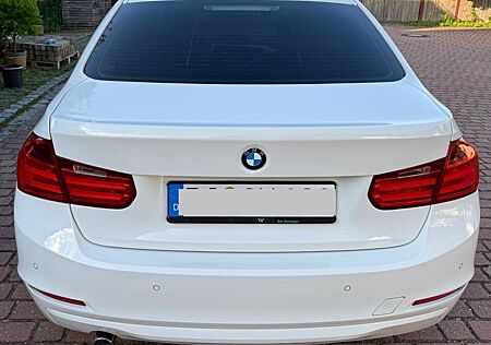 BMW 316d -F30