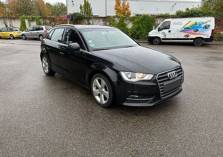 Audi A3 1.4 TFSI Ambition Sportback,Navi,Sitzh.,PDC