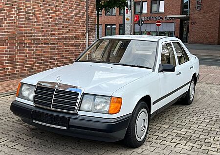 Mercedes-Benz E 200 "W124"1Hand"Liebhaberfahrzeug"