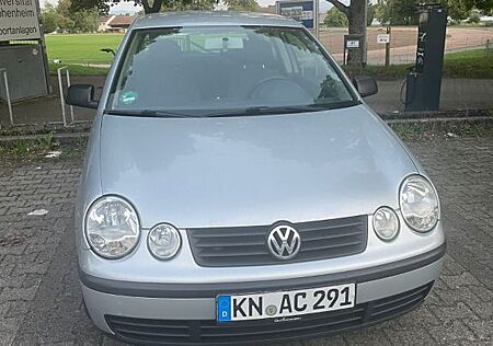 VW Polo Volkswagen 1.2 Studentenauto Bj. 2002 TÜV bis 03/27