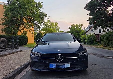 Mercedes-Benz CLA 220 Shooting Brake progressive Night Paket