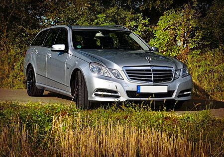 Mercedes-Benz E 350 CGI T BlueEFFICIENCY AVANTGARDE AVANTGARDE