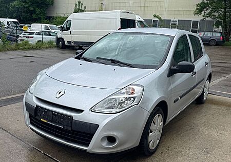 Renault Clio III Expression +KLIMA+AHK