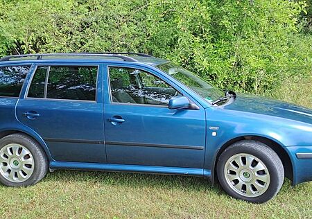 Skoda Octavia Combi 1.6 Style Style