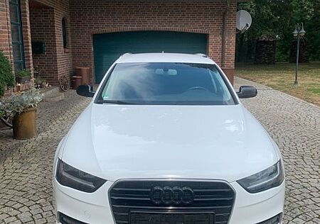 Audi A4 Avant Ambiente/NAVI/AHK/2.HAND