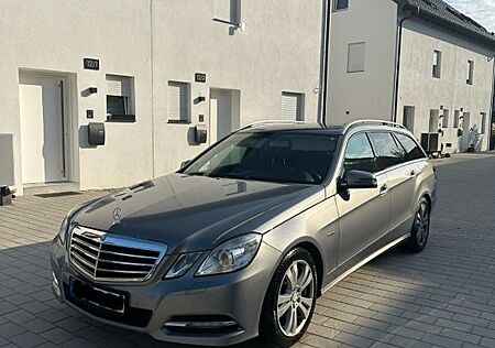 Mercedes-Benz E 220 CDI T BlueEFFICIENCY AVANTGARDE AVANTGARDE