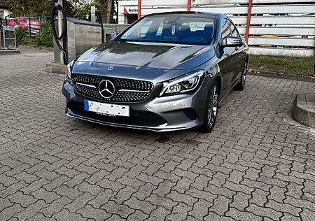 Mercedes-Benz CLA 200 -URBAN