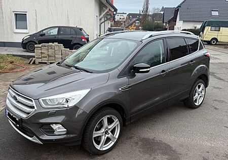 Ford Kuga 1,5 EcoBoost Titanium Titanium