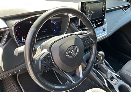 Toyota Corolla 2,0 Hybrid Touring Sports Club