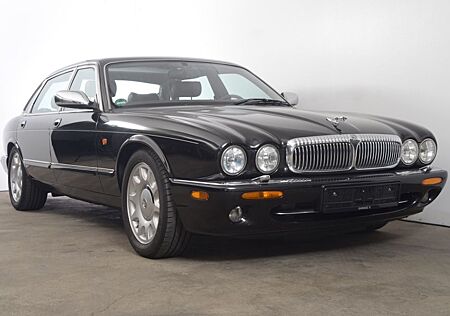 Jaguar Daimler 4.0 Super V8 LWB