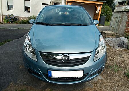 Opel Corsa D 1.0 Bj 2008 mit Klimaanlage