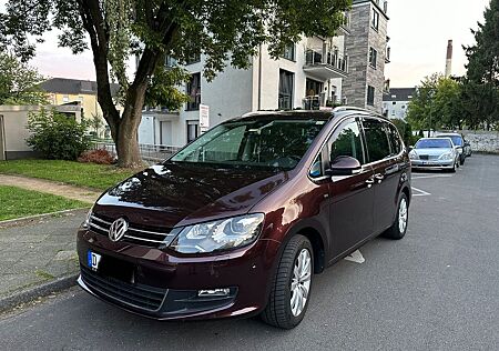 VW Sharan Volkswagen 2.0 TDI SCR DSG BMT Beach Beach