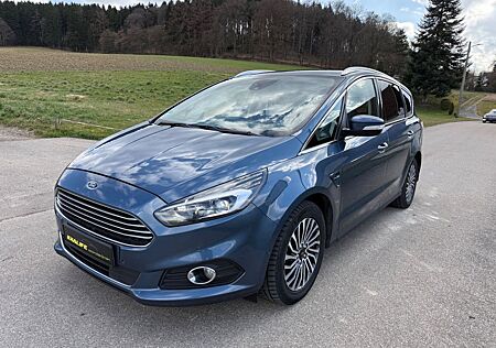 Ford S-Max Titanium