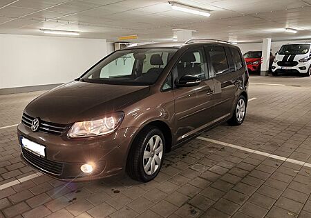 VW Touran Volkswagen 2.0 TDI 103kW -